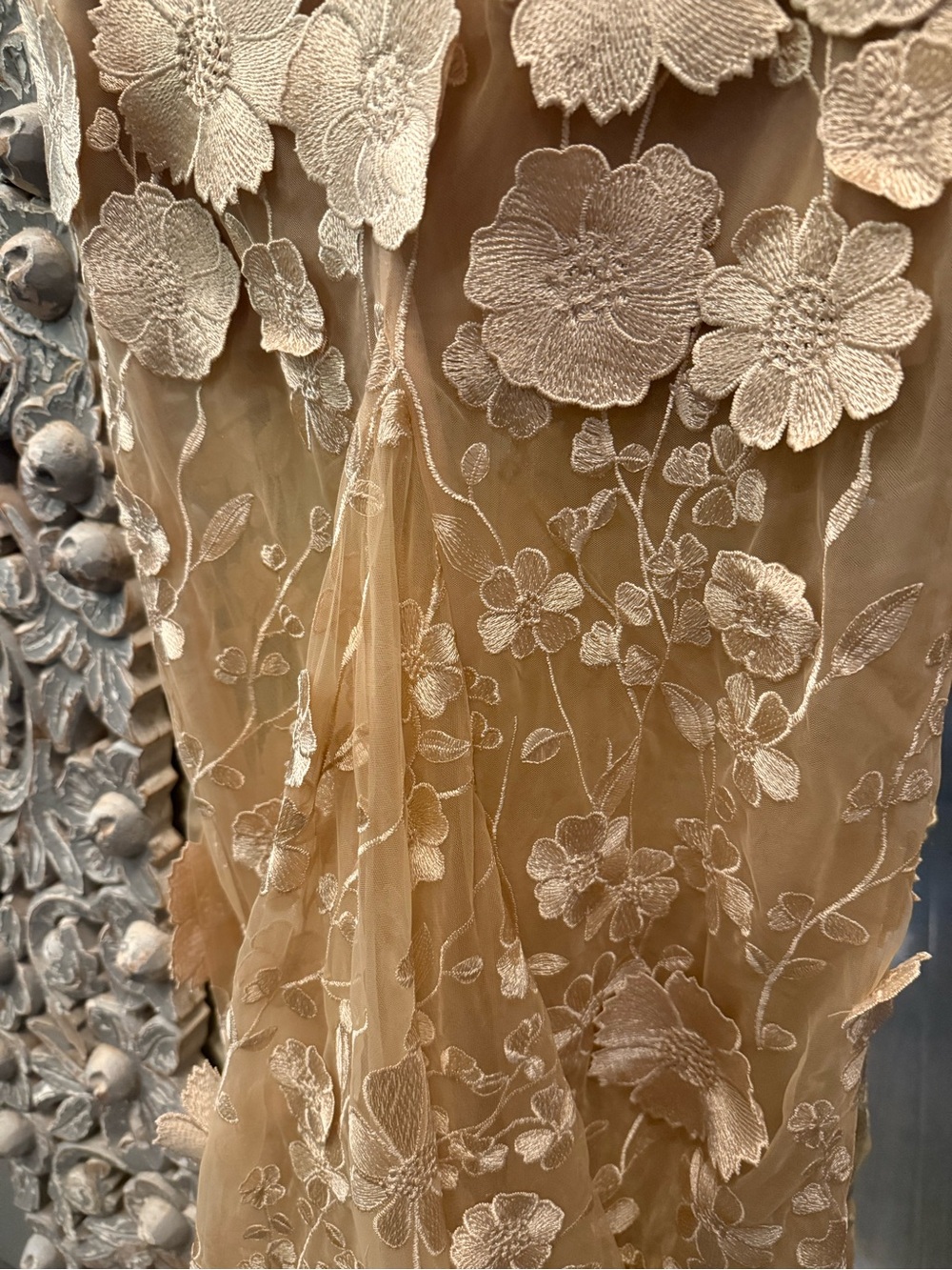 Bronx and Banco Jasmine 3D Floral Gown Size Sm - Picture 11 of 12
